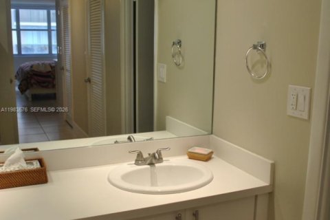 Condominio en alquiler en Miami Beach, Florida, 2 dormitorios, 118.08 m2 № 2049424 - foto 15