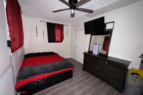 House in Astatula, Florida 3 bedrooms, 140.47 sq.m. № 2410494 - photo 30
