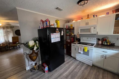 House in Astatula, Florida 3 bedrooms, 140.47 sq.m. № 2410494 - photo 18