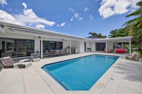 House in Wilton Manors, Florida 3 bedrooms, 230.21 sq.m. № 2370368 - photo 21