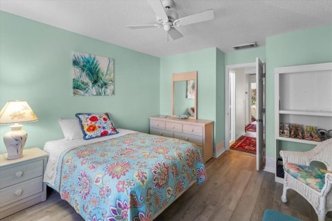 Townhouse in Daytona Beach Shores, Florida 3 bedrooms, 164.62 sq.m. № 1805782 - photo 13