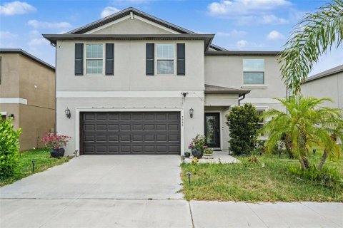 Casa en Sun City Center, Florida 6 dormitorios, 290.78 m2 № 2107764