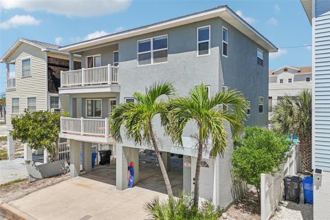 Villa ou maison à vendre à Treasure Island, Floride: 2 chambres, 150.59 m2 № 2275565 - photo 6