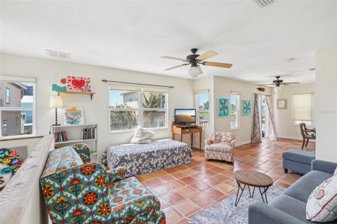 Villa ou maison à vendre à Treasure Island, Floride: 2 chambres, 150.59 m2 № 2275565 - photo 22