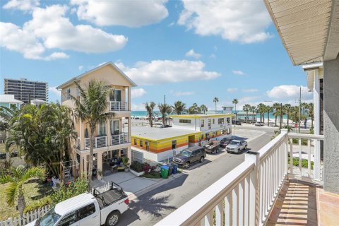 Villa ou maison à vendre à Treasure Island, Floride: 2 chambres, 150.59 m2 № 2275565 - photo 4