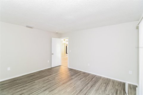 House in Sarasota, Florida 3 bedrooms, 126.53 sq.m. № 1908385 - photo 8