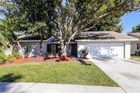 House in Sarasota, Florida 3 bedrooms, 126.53 sq.m. № 1908385 - photo 1