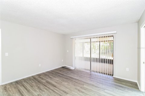 House in Sarasota, Florida 3 bedrooms, 126.53 sq.m. № 1908385 - photo 9