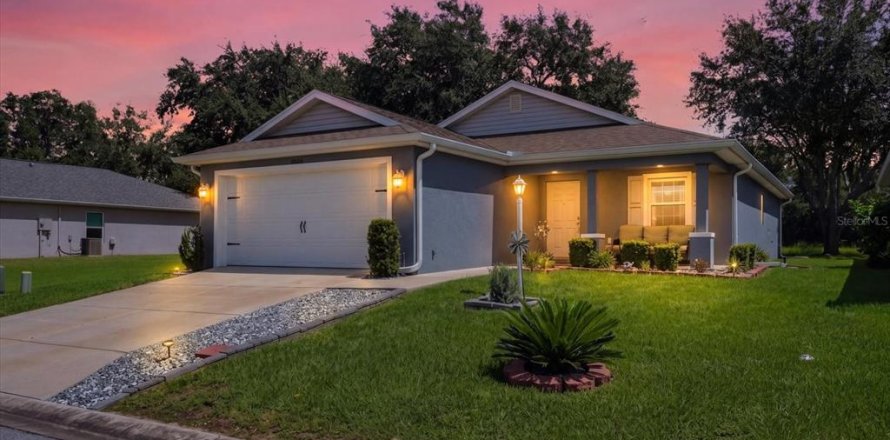 Casa en Floral City, Florida 3 dormitorios, 127.09 m2 № 2384412