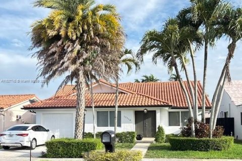 Villa ou maison à vendre à Miami, Floride: 3 chambres, 187.29 m2 № 1977189 - photo 1