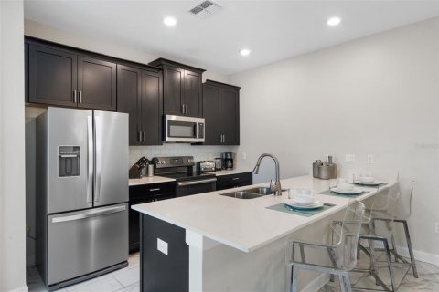 Townhouse in Davenport, Florida 5 bedrooms, 192.49 sq.m. № 1778058 - photo 8