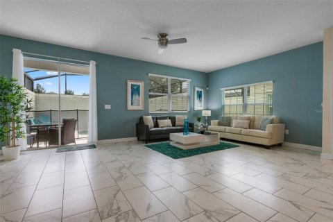 Townhouse in Davenport, Florida 5 bedrooms, 192.49 sq.m. № 1778058 - photo 4