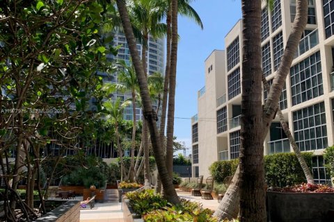 Condominio en venta en Miami, Florida, 2 dormitorios, 101.08 m2 № 2043963 - foto 16
