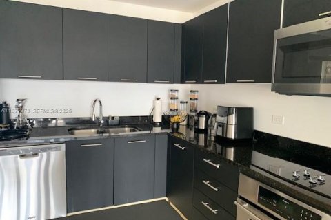 Condominio en venta en Miami, Florida, 2 dormitorios, 101.08 m2 № 2043963 - foto 10