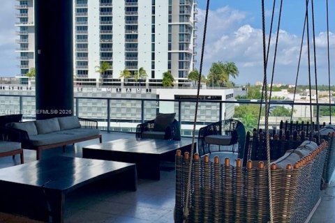 Condominio en venta en Miami, Florida, 2 dormitorios, 101.08 m2 № 2043963 - foto 17