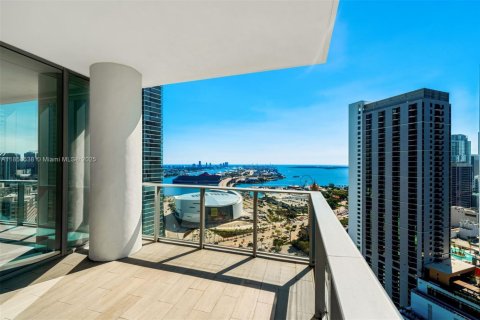Condo in Miami, Florida, 3 bedrooms  № 1887527 - photo 29