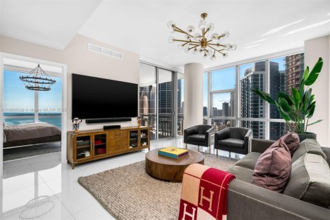 Condo in Miami, Florida, 3 bedrooms  № 1887527 - photo 3