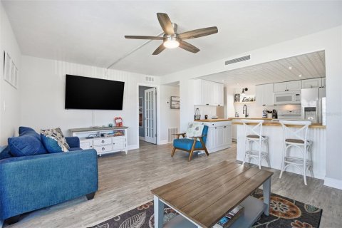 Condominio en venta en New Smyrna Beach, Florida, 1 dormitorio, 79.9 m2 № 2098688 - foto 9