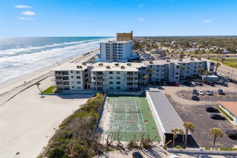 Condominio en venta en New Smyrna Beach, Florida, 1 dormitorio, 79.9 m2 № 2098688 - foto 2