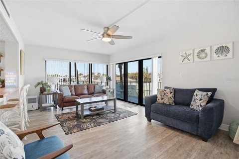 Condominio en venta en New Smyrna Beach, Florida, 1 dormitorio, 79.9 m2 № 2098688 - foto 7