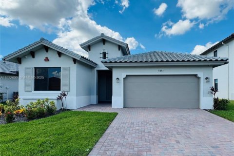 Villa ou maison à louer à Ave Maria, Floride: 3 chambres, 188.41 m2 № 1983545 - photo 1