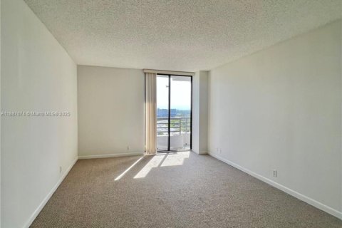 Condominio en alquiler en Aventura, Florida, 2 dormitorios, 120.96 m2 № 1933723 - foto 9