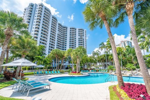 Condominio en alquiler en Aventura, Florida, 2 dormitorios, 120.96 m2 № 1933723 - foto 20