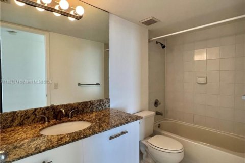 Condominio en alquiler en Aventura, Florida, 2 dormitorios, 120.96 m2 № 1933723 - foto 13