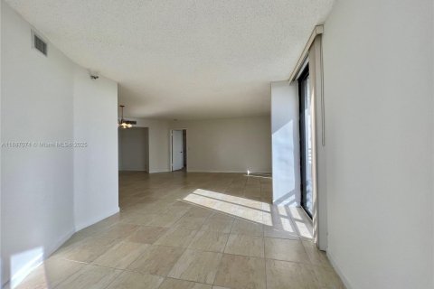Condominio en alquiler en Aventura, Florida, 2 dormitorios, 120.96 m2 № 1933723 - foto 6