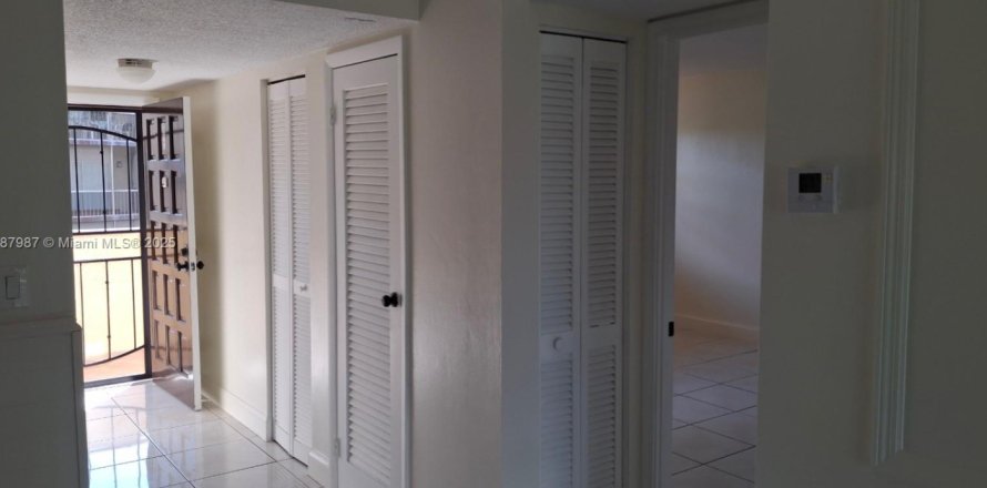 Condo à Lauderhill, Floride, 2 chambres № 1708480