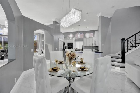 Купить виллу или дом в Мирамар, Флорида 7 спален, 352.66м2, № 1948592 - фото 25