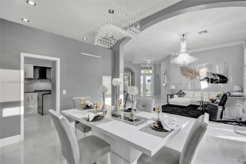 Купить виллу или дом в Мирамар, Флорида 7 спален, 352.66м2, № 1948592 - фото 15