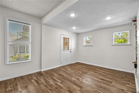 Casa en venta en Saint Petersburg, Florida, 3 dormitorios, 145.3 m2 № 2203911 - foto 26
