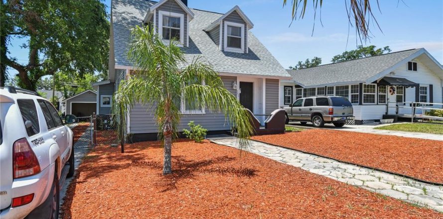 Casa en Saint Petersburg, Florida 3 dormitorios, 145.3 m2 № 2203911