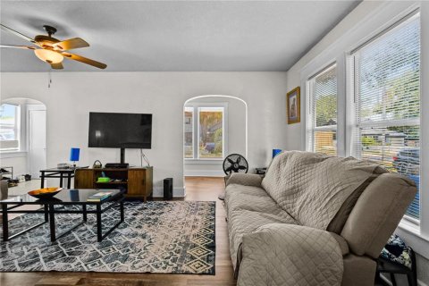 Casa en venta en Saint Petersburg, Florida, 3 dormitorios, 145.3 m2 № 2203911 - foto 12