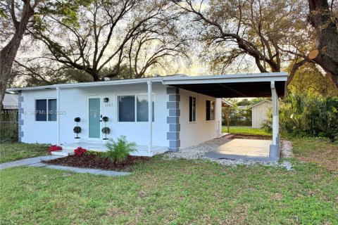 House in Fort Lauderdale, Florida 2 bedrooms, 88.07 sq.m. № 2076911 - photo 2