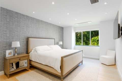 Casa en venta en Plantation, Florida, 4 dormitorios, 412.49 m2 № 1986803 - foto 9