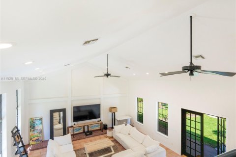 Casa en venta en Plantation, Florida, 4 dormitorios, 412.49 m2 № 1986803 - foto 16