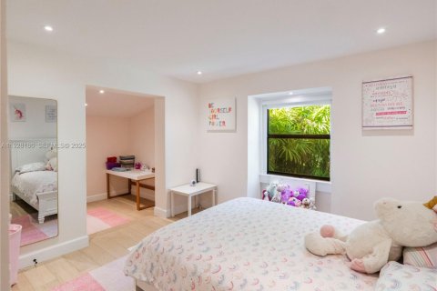 Casa en venta en Plantation, Florida, 4 dormitorios, 412.49 m2 № 1986803 - foto 26