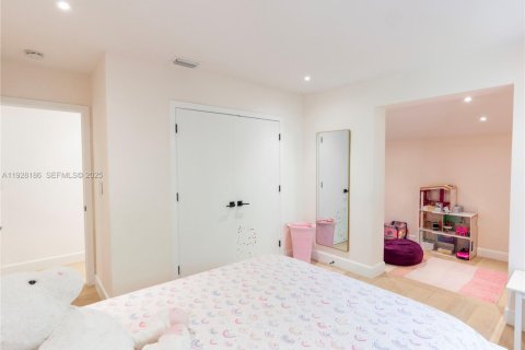Casa en venta en Plantation, Florida, 4 dormitorios, 412.49 m2 № 1986803 - foto 27