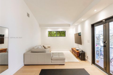 Casa en venta en Plantation, Florida, 4 dormitorios, 412.49 m2 № 1986803 - foto 24