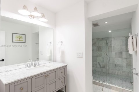 Casa en venta en Plantation, Florida, 4 dormitorios, 412.49 m2 № 1986803 - foto 29