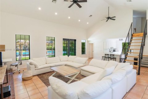 Casa en venta en Plantation, Florida, 4 dormitorios, 412.49 m2 № 1986803 - foto 15