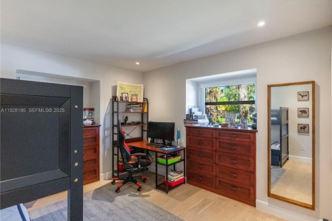 Casa en venta en Plantation, Florida, 4 dormitorios, 412.49 m2 № 1986803 - foto 25