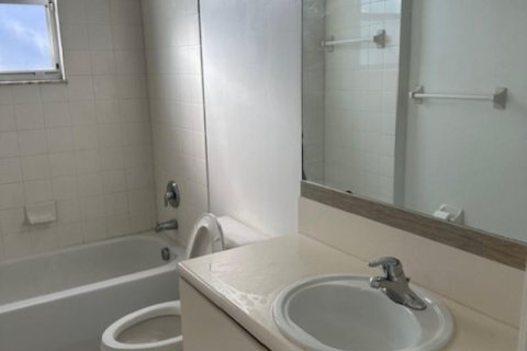 House in Homestead, Florida 4 bedrooms, 117.06 sq.m. № 2193063 - photo 6