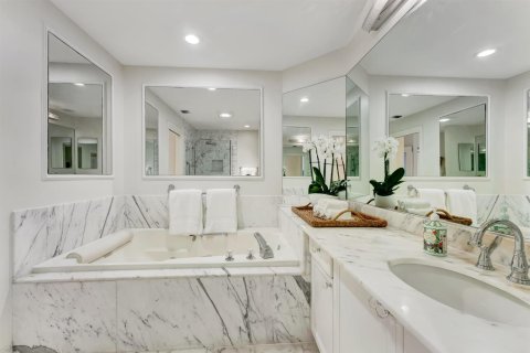 Condo in Jupiter, Florida, 3 bedrooms № 2417266 - photo 23