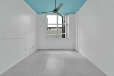 Condominio en venta en Miami, Florida, 1 dormitorio, 67.17 m2 № 1768905 - foto 10