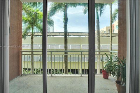 Condominio en venta en Miami, Florida, 1 dormitorio, 67.17 m2 № 1768905 - foto 15