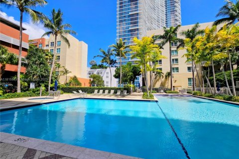 Condominio en venta en Miami, Florida, 1 dormitorio, 67.17 m2 № 1768905 - foto 16