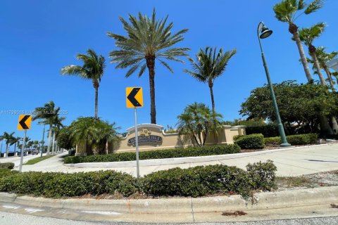 Copropriété à vendre à St. Lucie, Floride: 2 chambres, 184.78 m2 № 1711567 - photo 3